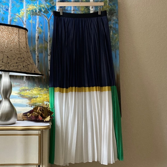 BCBGMaxAzria Pleated ColorBlock Maxi Skirt - Picture 2 of 9